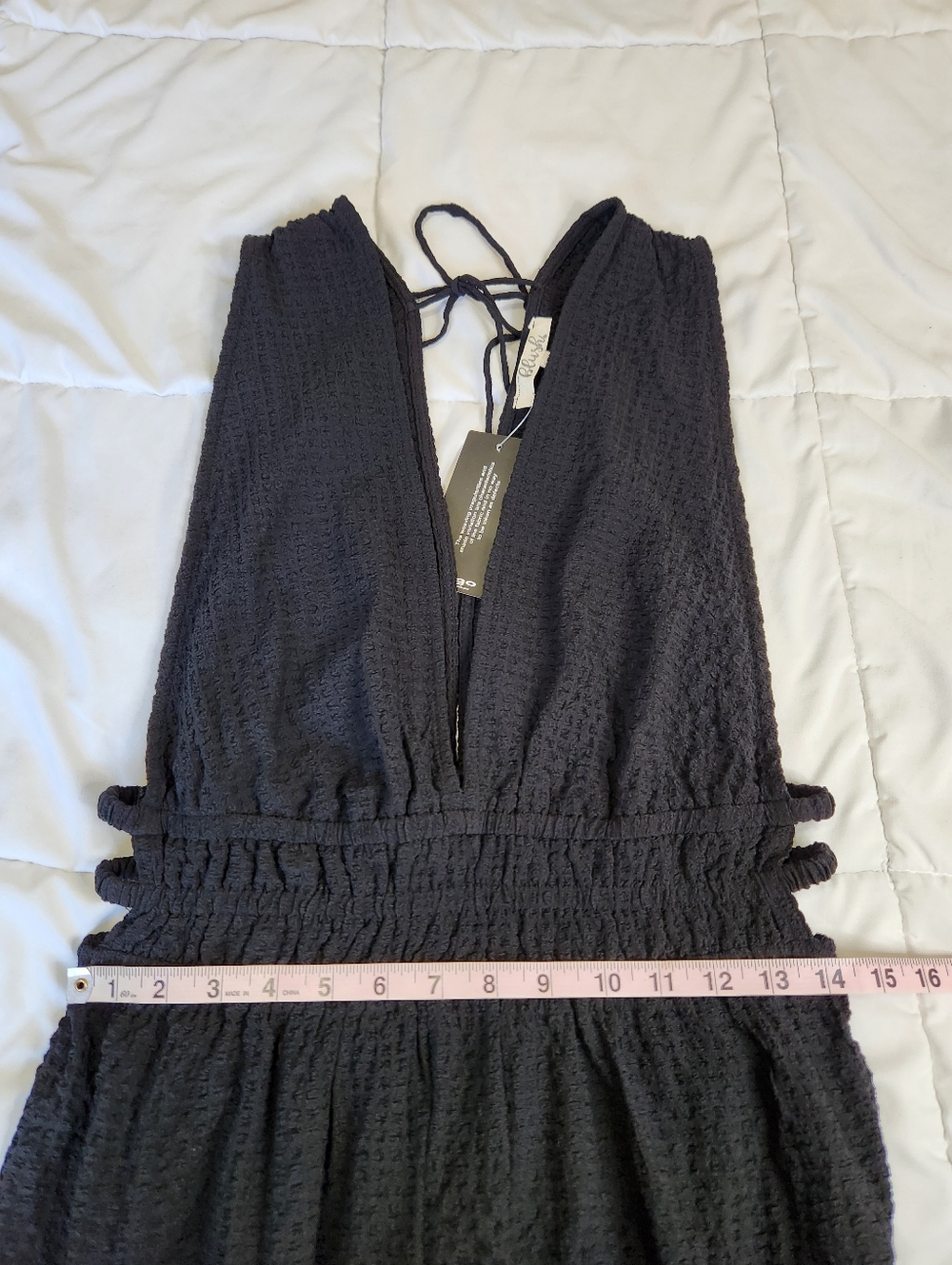 Hint of Blush NWT black textured midi dress deep V- neckline side cutouts Sz XL - Picture 3 of 8
